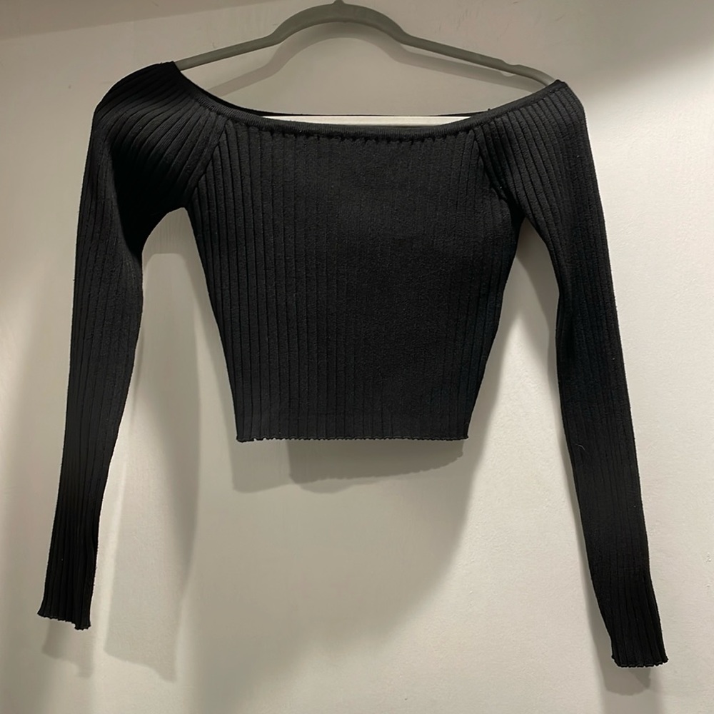 Akira Gorgeous! black sweater excellent condition only worn once or twice